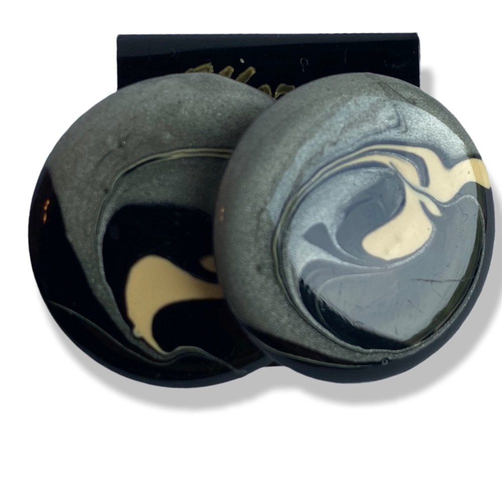 Round Stud Vintage 80s metal enamel earrings black silver swirl
